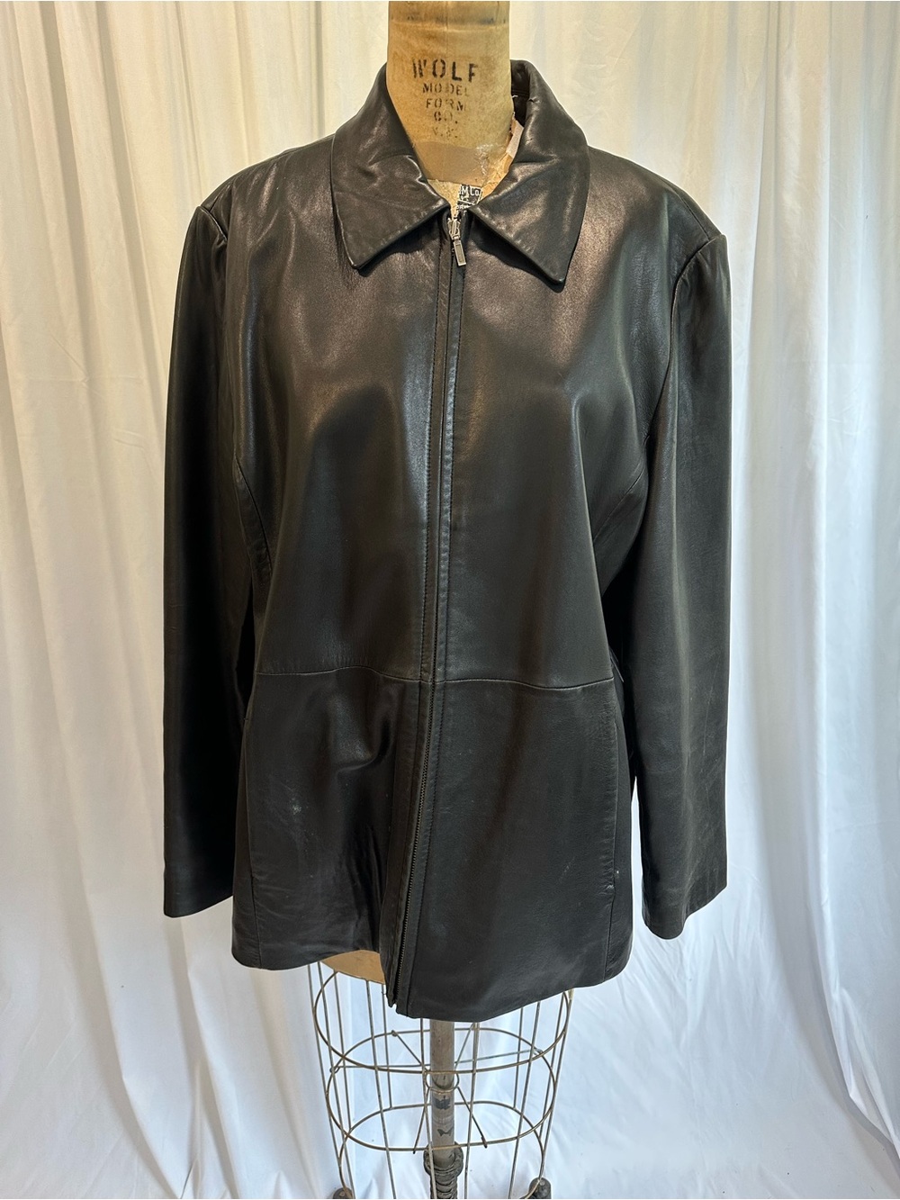 Vintage Women's Black Leather Zip Jacket